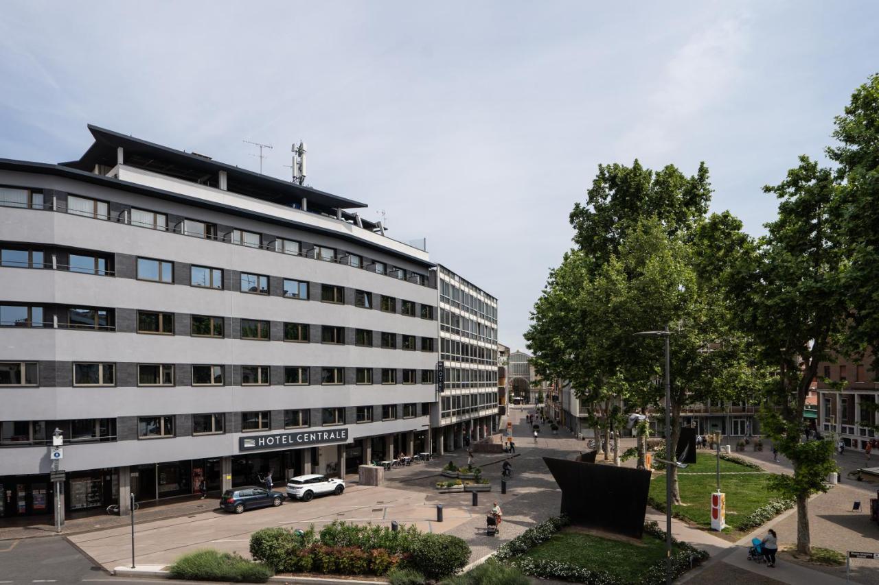 Centrale Hotel 3*